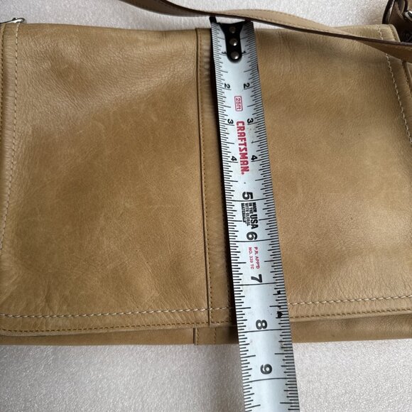 Coach Tan Leather Crossbody Bag With Adjustable Strap - Picture 5 of 16